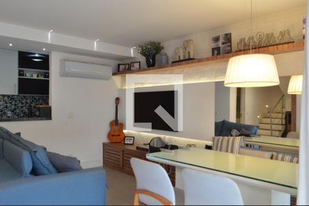 Sala de casa de condomínio à venda com 3 quartos, 140m² em Pechincha, Rio de Janeiro