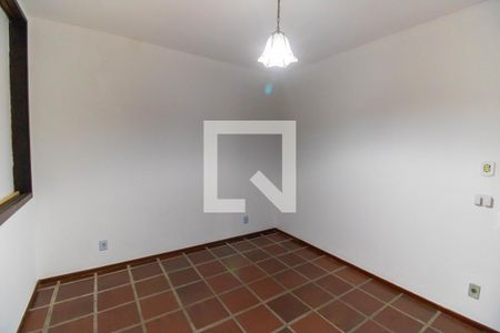 Quarto de casa para alugar com 4 quartos, 190m² em Piratininga, Niterói