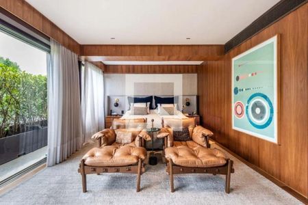 Casa à venda com 4 quartos, 925m² em Alto de Pinheiros, São Paulo