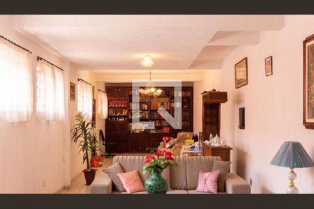 Casa à venda com 3 quartos, 300m² em Vila Romana, São Paulo