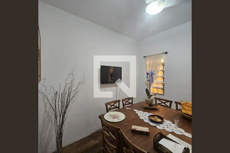 Casa à venda com 4 quartos, 440m² em Jardim Peri Peri, São Paulo