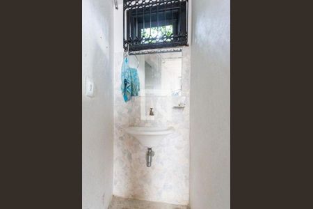 Casa à venda com 3 quartos, 150m² em Vila Pirajussara, São Paulo