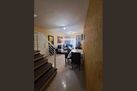 Casa à venda com 3 quartos, 128m² em Jardim Monte Kemel, São Paulo
