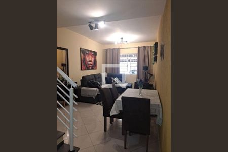 Casa à venda com 3 quartos, 128m² em Jardim Monte Kemel, São Paulo