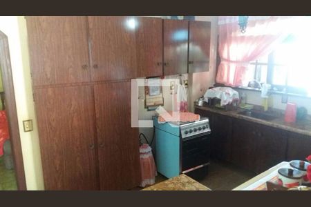 Casa à venda com 4 quartos, 200m² em Jardim Celeste, São Paulo