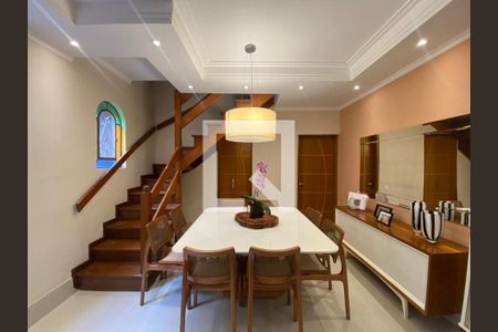 Casa à venda com 4 quartos, 310m² em Vila Ipojuca, São Paulo