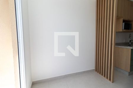 Sala de apartamento para alugar com 1 quarto, 28m² em Parque Industrial Tomas Edson, São Paulo