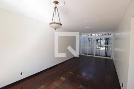 Sala 2 de casa à venda com 5 quartos, 270m² em Boa Vista, Porto Alegre