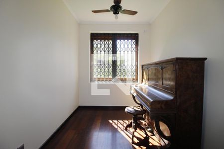 Sala 1 de casa à venda com 5 quartos, 270m² em Boa Vista, Porto Alegre