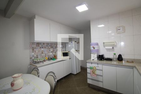 Sala/Cozinha de casa à venda com 3 quartos, 120m² em Vila Dionisia, São Paulo