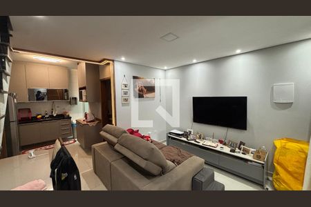 Sala de casa para alugar com 2 quartos, 145m² em Vila Curuçá, Santo André