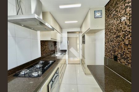 Apartamento à venda com 3 quartos, 129m² em União, Belo Horizonte