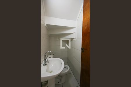 Lavabo de casa de condomínio para alugar com 2 quartos, 63m² em Sítio do Campo, Praia Grande