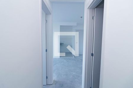 Corredor de apartamento à venda com 2 quartos, 55m² em Recreio dos Bandeirantes, Rio de Janeiro