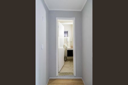 Lavabo de casa para alugar com 5 quartos, 325m² em Jardim Londrina, São Paulo