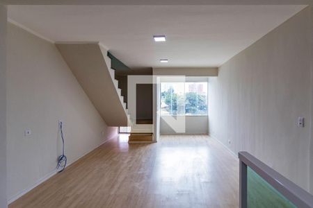 Sala de casa para alugar com 5 quartos, 325m² em Jardim Londrina, São Paulo