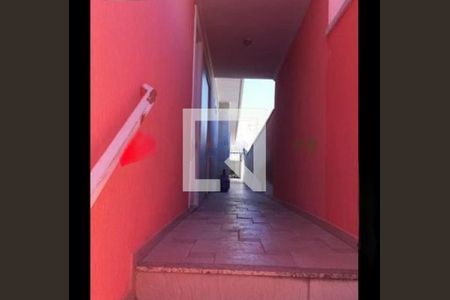 Casa à venda com 3 quartos, 140m² em Vila Mangalot, São Paulo