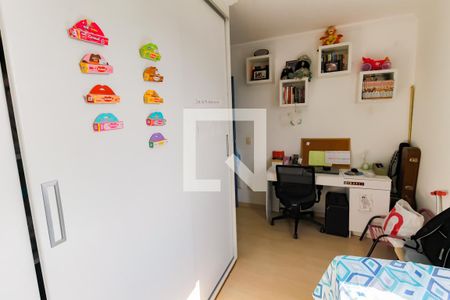 Quarto de apartamento à venda com 3 quartos, 72m² em Jardim Maria Rosa, Taboão da Serra