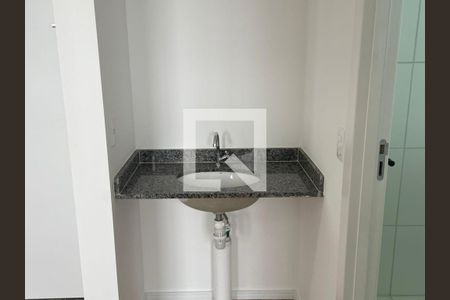 Banheiro de apartamento para alugar com 2 quartos, 35m² em Santa Maria, Santo André
