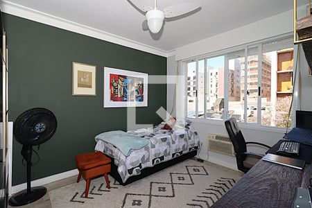 Quarto 1 de apartamento para alugar com 2 quartos, 62m² em Petrópolis, Porto Alegre