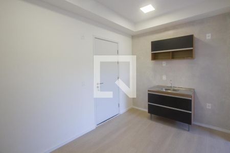 Sala/Cozinha de apartamento para alugar com 2 quartos, 31m² em Jardim Aeroporto, São Paulo
