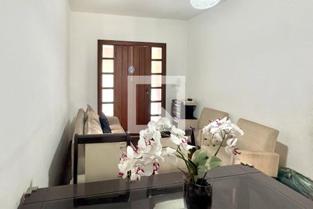 Sala de casa de condomínio à venda com 3 quartos, 85m² em Cachoeirinha, Belo Horizonte