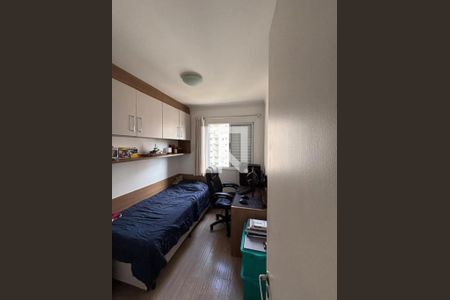 Quarto de apartamento para alugar com 3 quartos, 74m² em Jardim Sabara, São Paulo