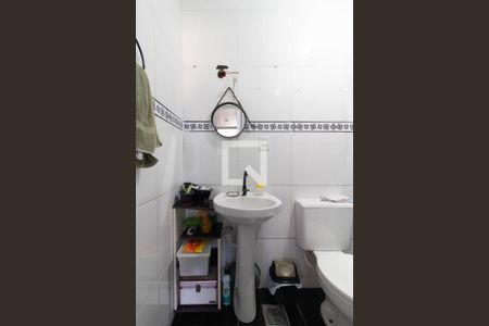 Banheiro de apartamento à venda com 1 quarto, 37m² em Partenon, Porto Alegre