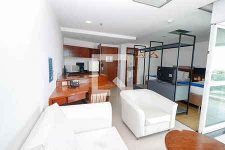 Sala de apartamento à venda com 2 quartos, 48m² em Barra da Tijuca, Rio de Janeiro