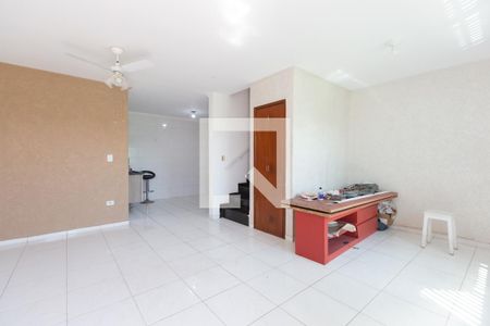 Sala de casa de condomínio à venda com 3 quartos, 111m² em Cidade Antônio Estevão de Carvalho, São Paulo