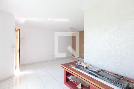 Sala de casa de condomínio à venda com 3 quartos, 111m² em Cidade Antônio Estevão de Carvalho, São Paulo