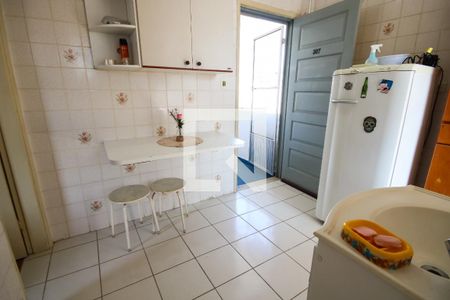 Sala/Cozinha de apartamento para alugar com 1 quarto, 40m² em Canto do Forte, Praia Grande
