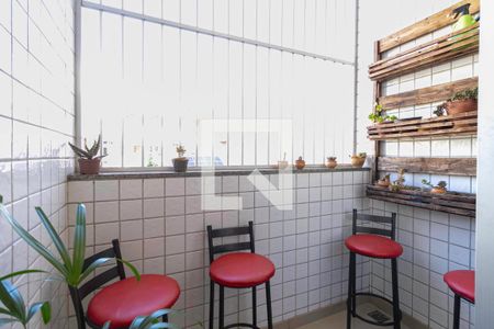 Varanda da sala de apartamento à venda com 3 quartos, 84m² em Europa, Contagem