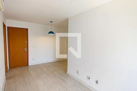 Sala de apartamento para alugar com 2 quartos, 67m² em Taquara, Rio de Janeiro
