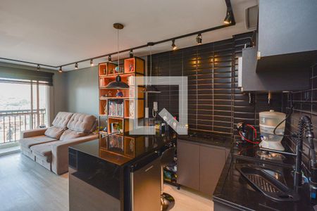 Sala/Cozinha de apartamento à venda com 1 quarto, 39m² em Vila Castelo, São Paulo