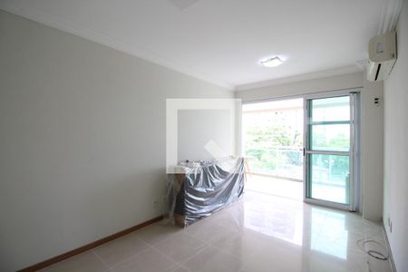 Sala de apartamento para alugar com 3 quartos, 84m² em Jacarepaguá, Rio de Janeiro