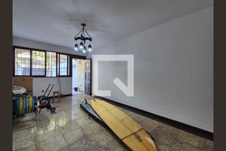 Sala de casa para alugar com 3 quartos, 200m² em Recreio dos Bandeirantes, Rio de Janeiro