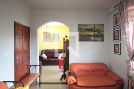 Sala de casa à venda com 2 quartos, 233m² em Serrano, Belo Horizonte