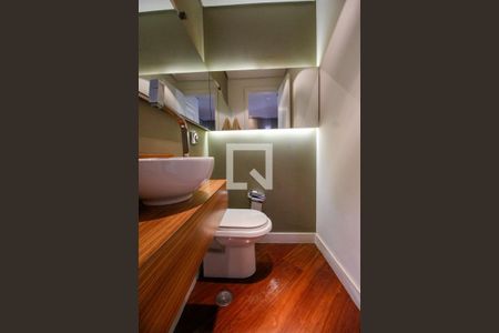 Lavabo de apartamento à venda com 4 quartos, 158m² em Vila Suzana, São Paulo