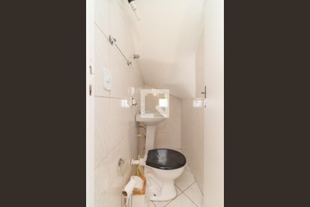 Lavabo de casa de condomínio para alugar com 2 quartos, 80m² em Vila Ré, São Paulo
