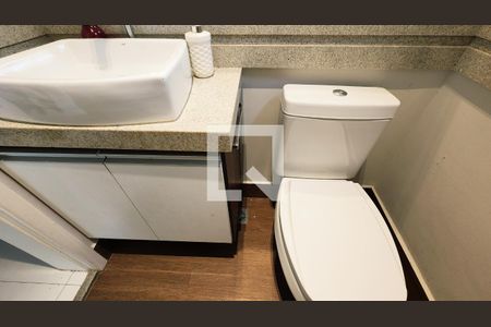 Lavabo de casa de condomínio para alugar com 3 quartos, 254m² em Parque Residencial Eloy Chaves, Jundiaí
