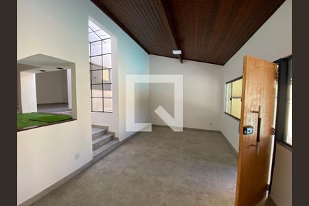 Hall de Entrada  de casa de condomínio para alugar com 5 quartos, 330m² em Anil, Rio de Janeiro