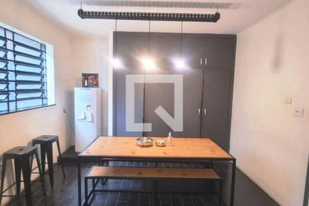 Casa à venda com 8 quartos, 250m² em Vila Madalena, São Paulo