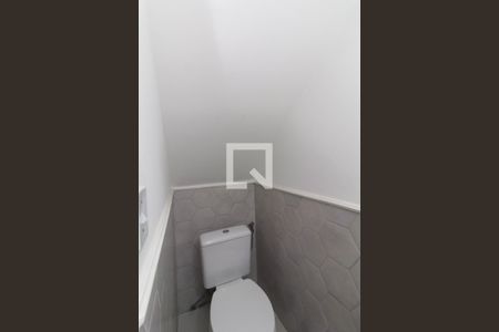 Lavabo de casa de condomínio para alugar com 2 quartos, 65m² em Parada Xv de Novembro, São Paulo