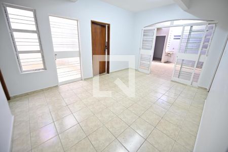 Sala de casa para alugar com 5 quartos, 300m² em Coimbra, Goiânia
