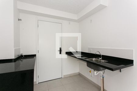 Cozinha de apartamento para alugar com 1 quarto, 28m² em Penha de França, São Paulo