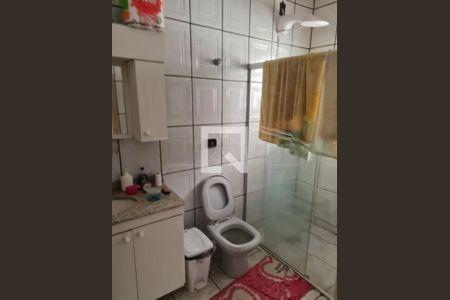 Casa à venda com 3 quartos, 230m² em Jardim Teresa, São Paulo