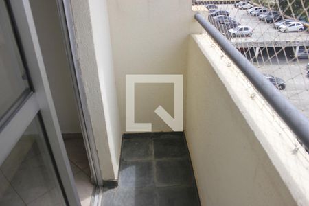 Varanda da sala de apartamento para alugar com 3 quartos, 63m² em Jardim Flor da Montanha, Guarulhos