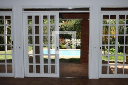 Sala de casa de condomínio para alugar com 5 quartos, 456m² em Granja Viana, Cotia