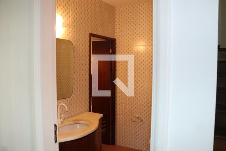 Lavabo de casa de condomínio para alugar com 5 quartos, 456m² em Granja Viana, Cotia